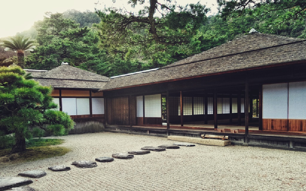 Le dōjō est le lieu où l'on étudie la voie